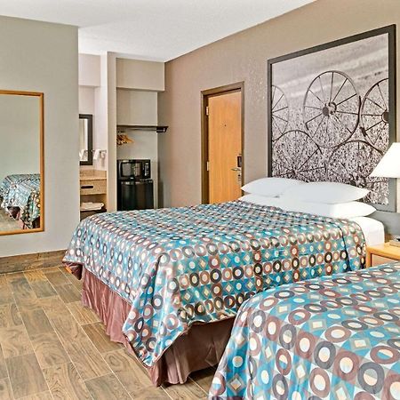 Super 8 By Wyndham Walnut Hotel Ngoại thất bức ảnh
